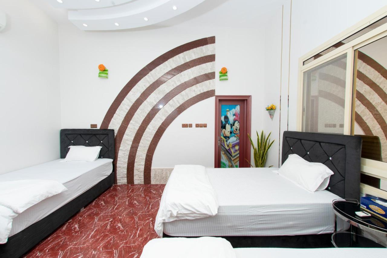 Nhar Accommodation House Szohár Kültér fotó
